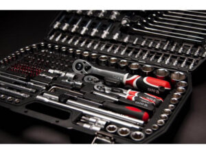 YATO Szerszámkészlet 225 részes 1/4", 3/8", 1/2" CrV CrMo