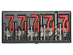 YATO Menetjavító készlet 131 részes M5-M12